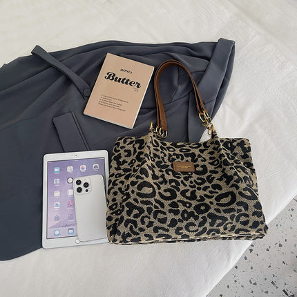 WildChain | Leopard Print Chain Shoulder Bag
