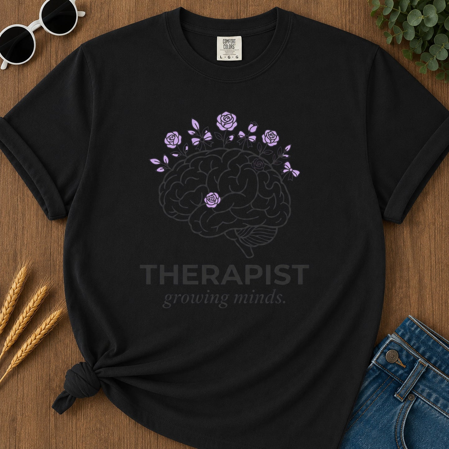 Therapist Growing Minds T-Shirt - Black Mockup