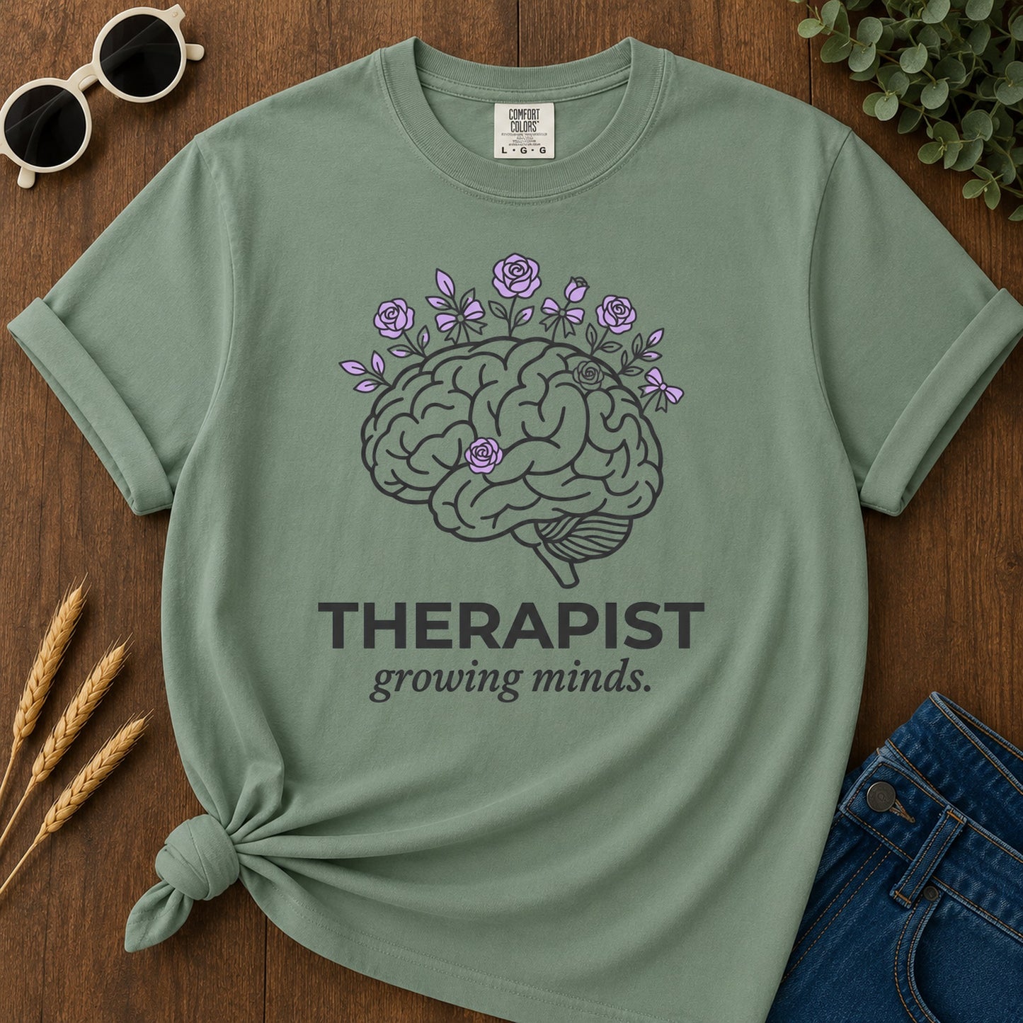 Therapist Growing Minds T-Shirt - Light Green Mockup