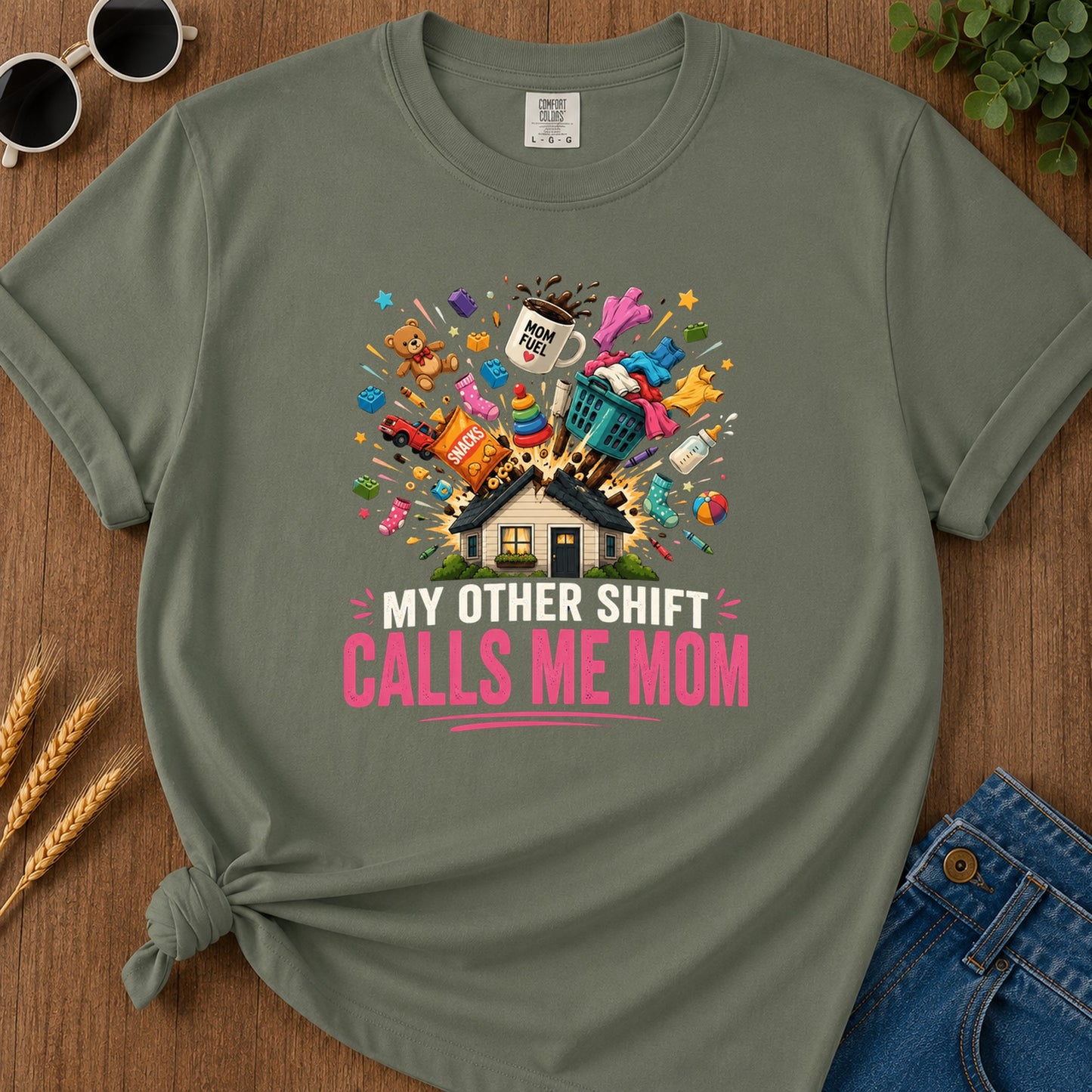 Mom Fuel Snacks T-Shirt - Moss