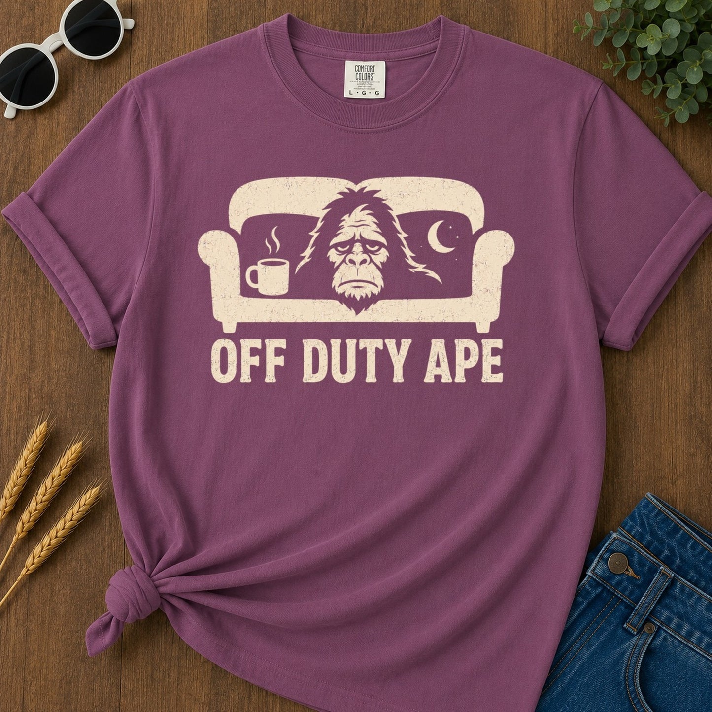 Off Duty Ape T-shirt - Berry Mockup