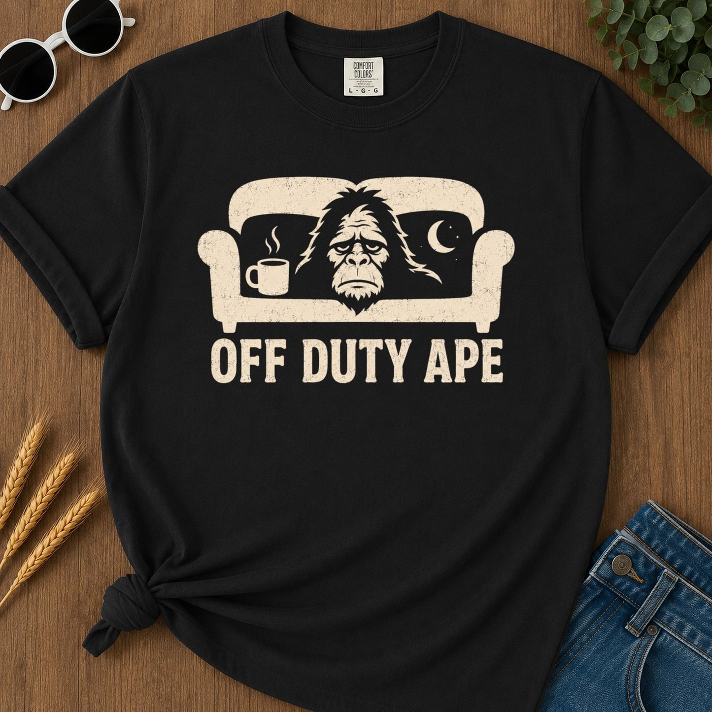 Off Duty Ape T-shirt - Black Mockup