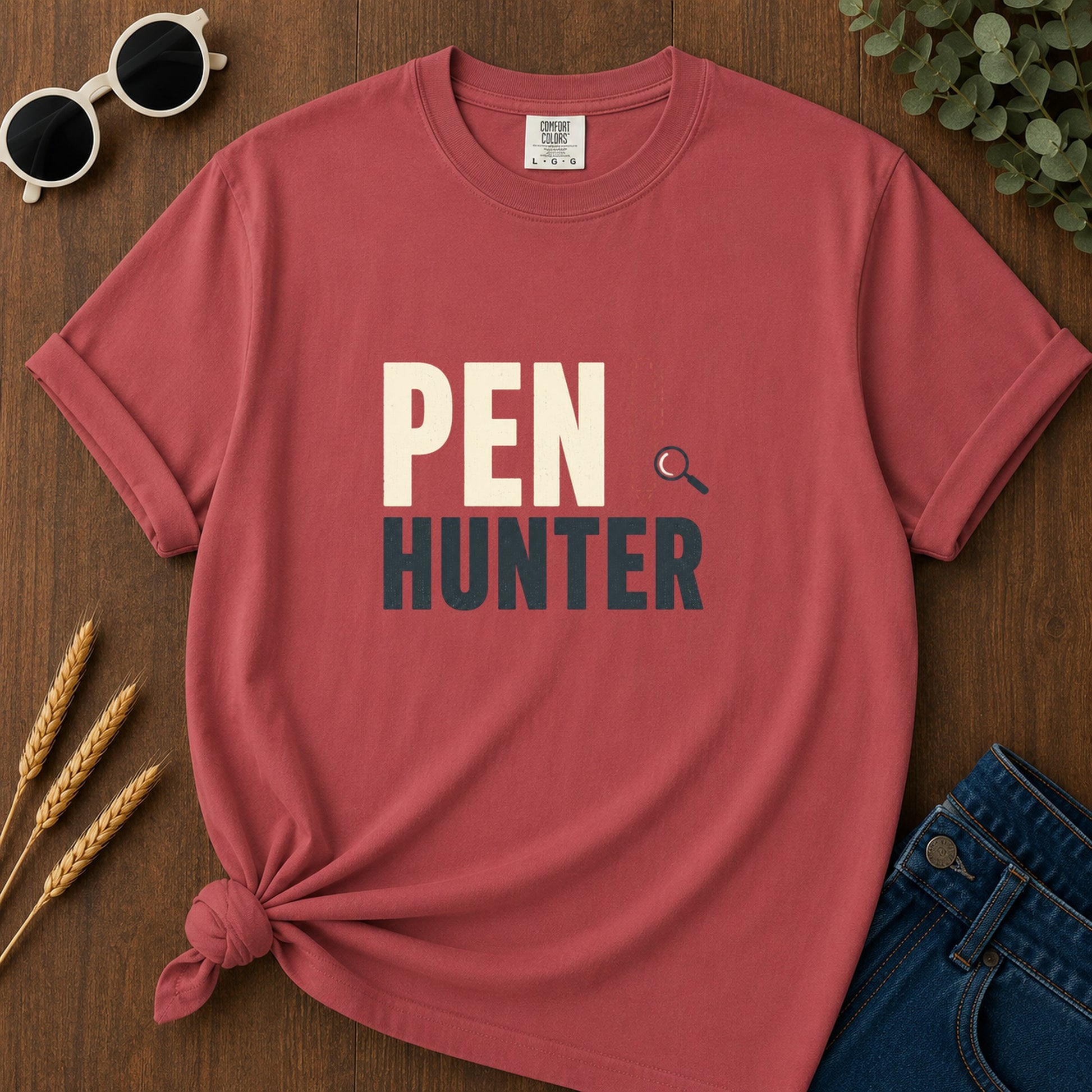 Pen Hunter T-Shirt - Crimson