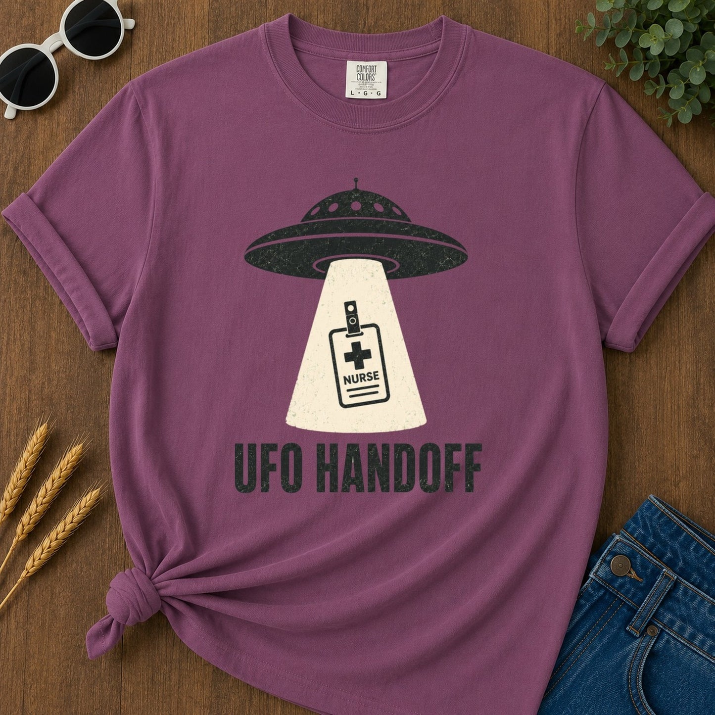 Ufo Handoff T-shirt - Berry Mockup